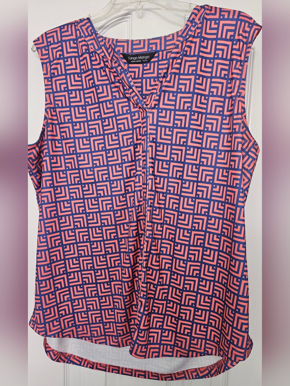 Tango Mango brand sleeveless blouse features a bold geometric print orange blue - Picture 2 of 8